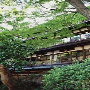 https://ryokan-motoyu-kansuiro.hotelshakone.com